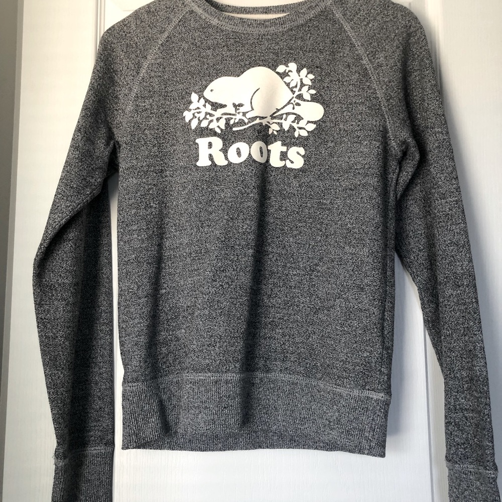 Roots- classic cabin Crew sweatshirt